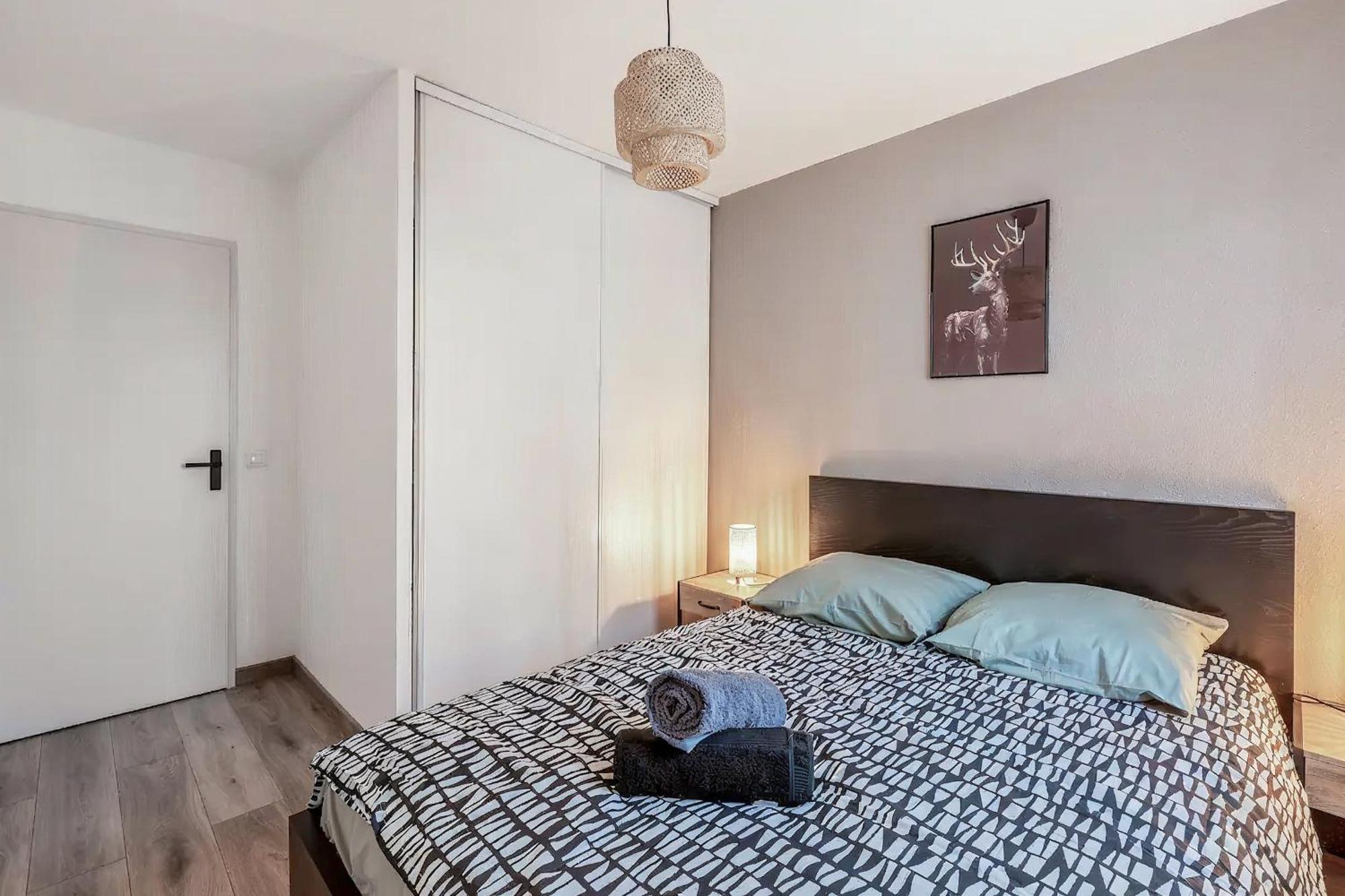 שאמברי Superbe Appartement - Parking Gratuit - 4 Personnes מראה חיצוני תמונה