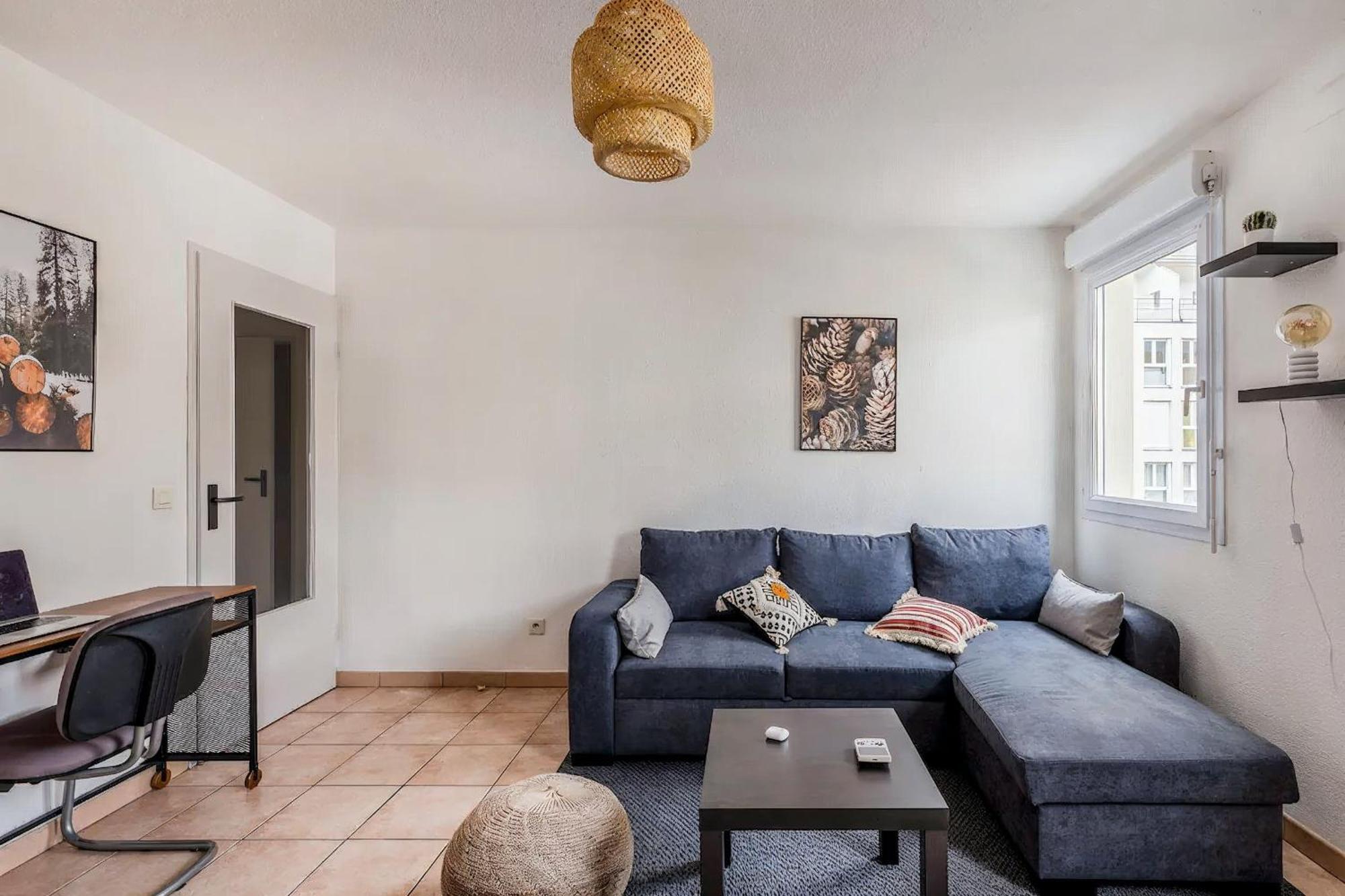 שאמברי Superbe Appartement - Parking Gratuit - 4 Personnes מראה חיצוני תמונה